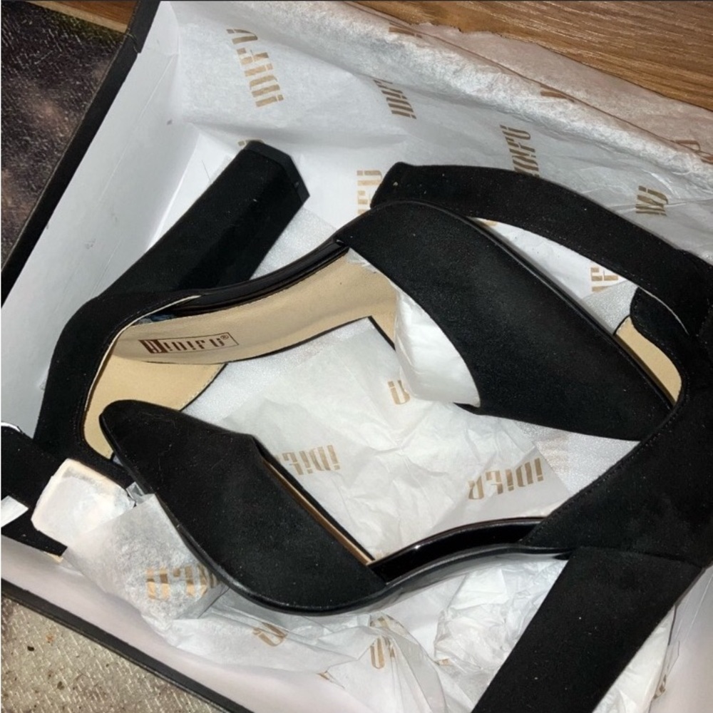 Lace up suede Women’s heels